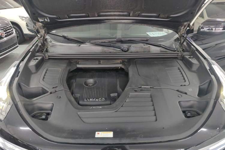 Used Lynk & Co 01 2019 2.0T Two-Wheel-Drive Pro Version China VI Standard Engine Bay