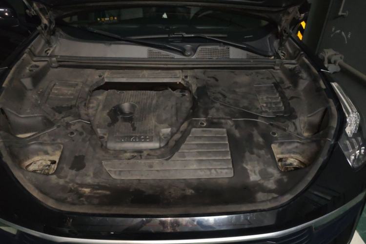 Used Lynk & Co 01 2019 2.0T Two-Wheel-Drive Pro Version China VI Standard Engine Bay