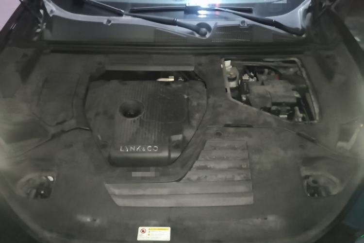 Used Lynk & Co 01 2019 2.0T Two-Wheel-Drive Pro Version China VI Standard Engine Bay
