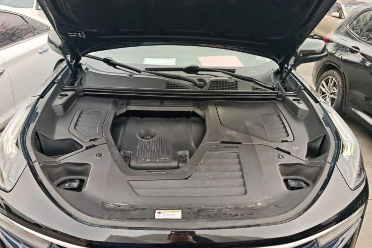 Used Lynk & Co 01 2019 2.0T Two-Wheel-Drive Pro Version China VI Standard Engine Bay