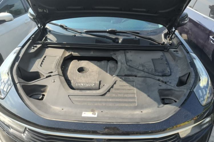 Used Lynk & Co 01 2019 2.0T Two-Wheel-Drive Pro Version China VI Standard Engine Bay