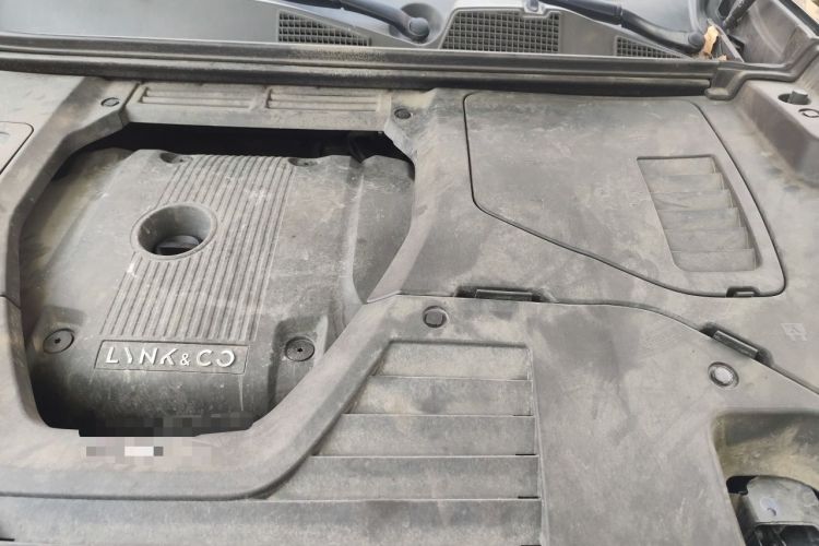 Used Lynk & Co 01 2019 2.0T Two-Wheel-Drive Pro Version China VI Standard Engine Bay Left