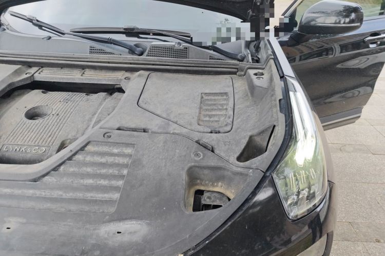 Used Lynk & Co 01 2019 2.0T Two-Wheel-Drive Pro Version China VI Standard Engine Bay Left