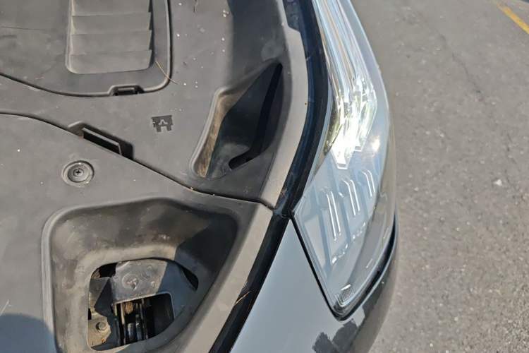 Used Lynk & Co 01 2019 2.0T Two-Wheel-Drive Pro Version China VI Standard Engine Bay Left