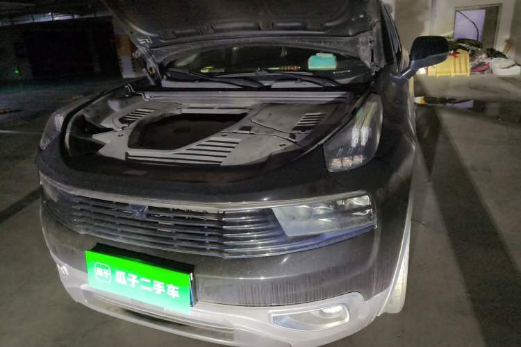 Used Lynk & Co 01 2019 2.0T Two-Wheel-Drive Pro Version China V Standard Engine Bay Left