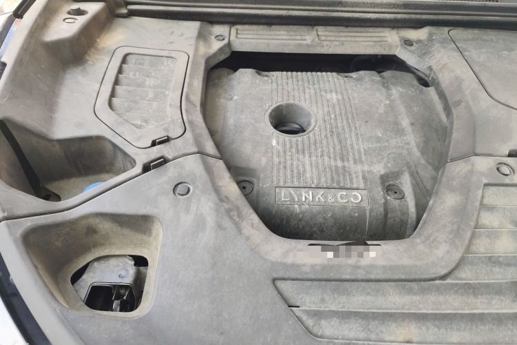 Used Lynk & Co 01 2019 2.0T Two-Wheel-Drive Pro Version China VI Standard Engine Bay Right