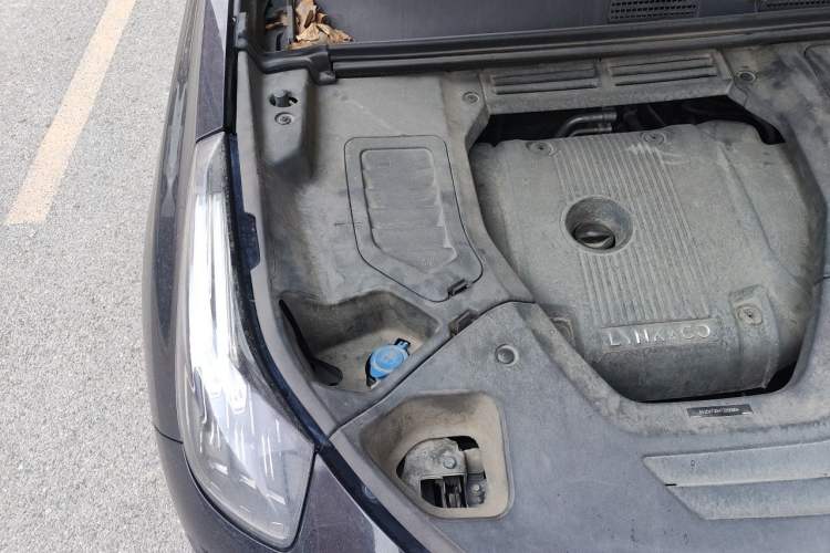 Used Lynk & Co 01 2019 2.0T Two-Wheel-Drive Pro Version China V Standard Engine Bay Right