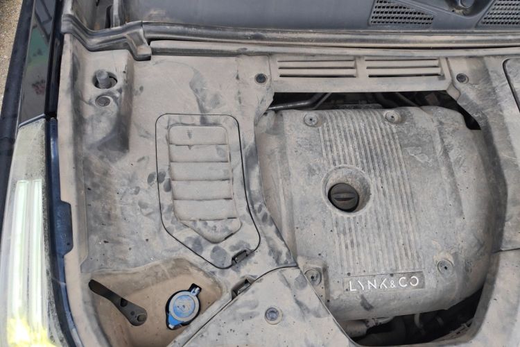 Used Lynk & Co 01 2019 2.0T Two-Wheel-Drive Pro Version China V Standard Engine Bay Right
