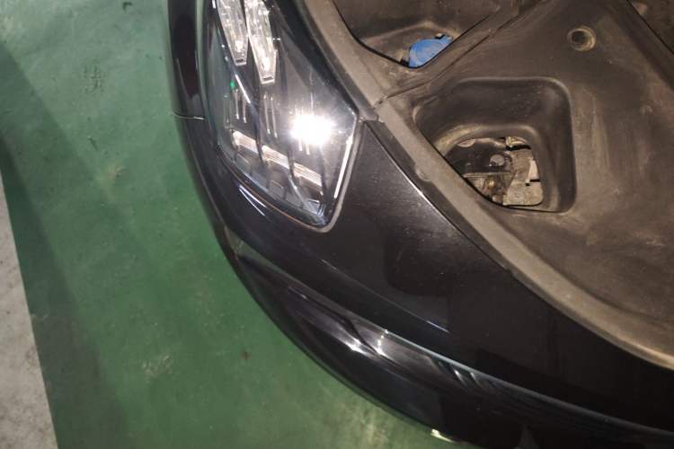 Used Lynk & Co 01 2019 2.0T Two-Wheel-Drive Pro Version China VI Standard Engine Bay Right