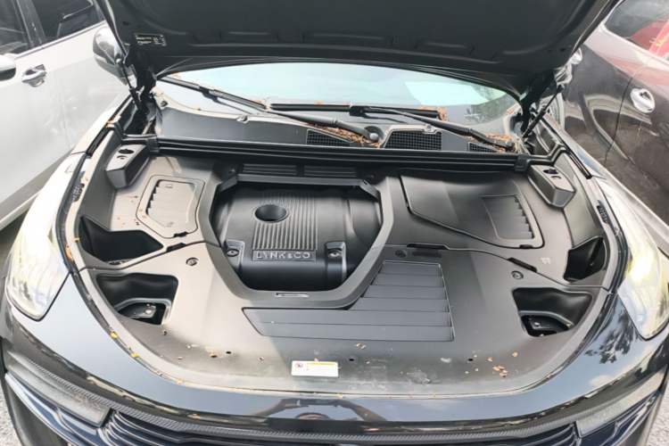 Used Lynk & Co 01 2019 2.0T Two-Wheel-Drive Pro Version China VI Standard Engine Bay