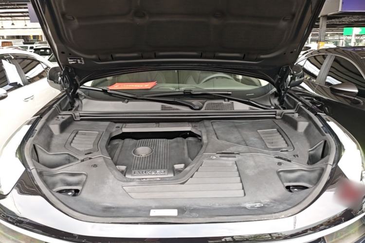 Used Lynk & Co 01 2019 2.0T Two-Wheel-Drive Pro Version China VI Standard Engine Bay