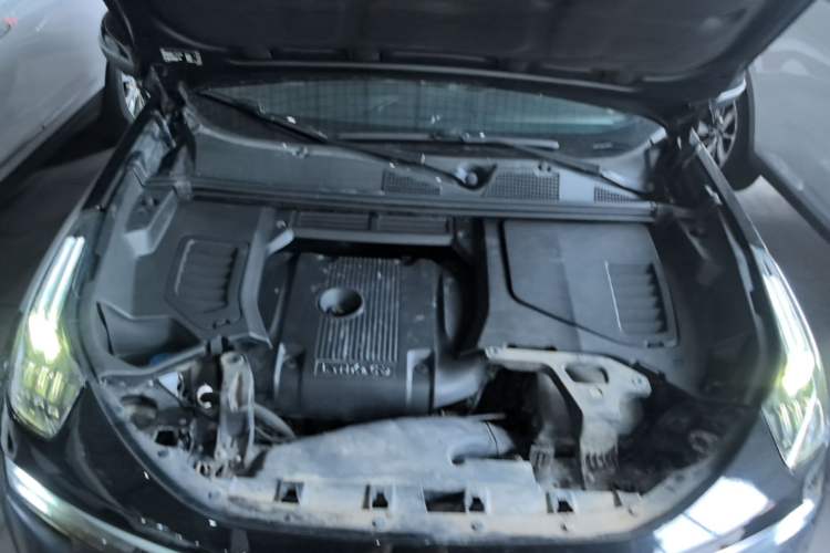 Used Lynk & Co 01 2019 2.0T Two-Wheel-Drive Pro Version China VI Standard Engine Bay