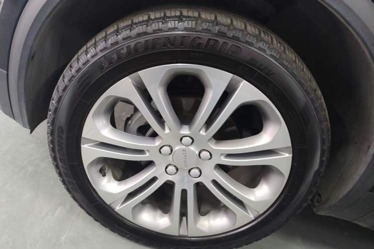 Used Lynk & Co 01 2019 2.0T Two-Wheel-Drive Pro Version China VI Standard Exterior 4