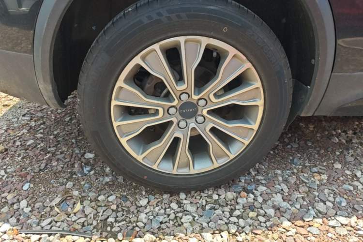 Used Lynk & Co 01 2019 2.0T Two-Wheel-Drive Version China VI Standard Exterior 5