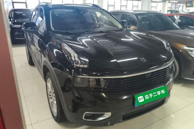 Used Lynk & Co 01 2019 2.0T Two-Wheel-Drive Pro Version China VI Standard Front Right 45 Deg