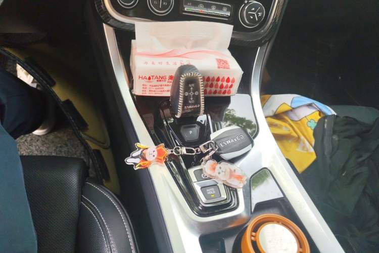 Used Lynk & Co 01 2019 2.0T Two-Wheel-Drive Pro Version China VI Standard Gear Lever
