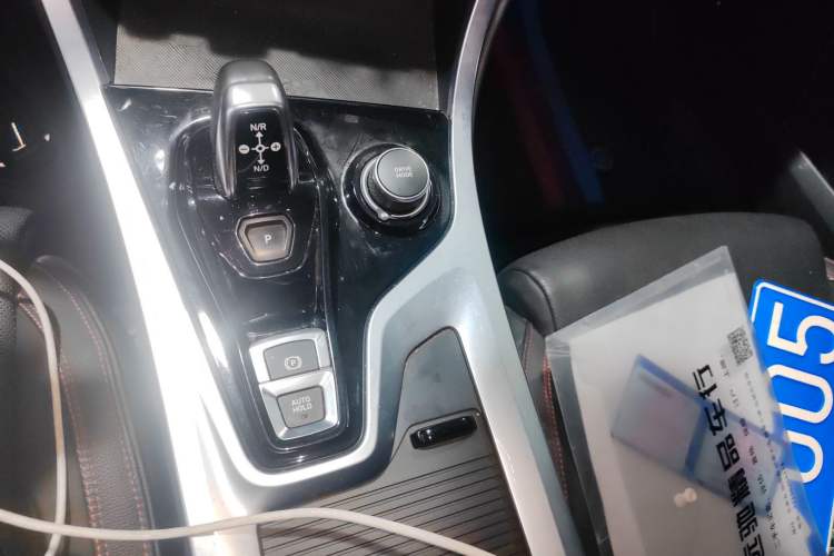 Used Lynk & Co 01 2019 2.0T Four-Wheel Drive Genie Pro Version China VI Standard Gear Lever