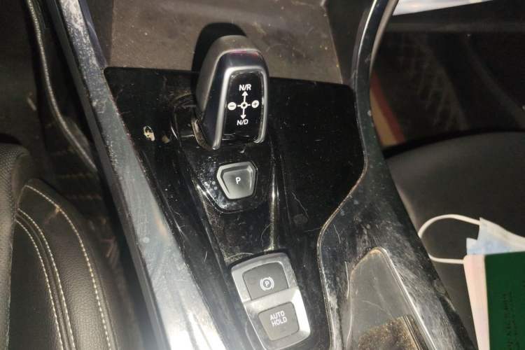 Used Lynk & Co 01 2019 2.0T Two-Wheel-Drive Pro Version China VI Standard Gear Lever