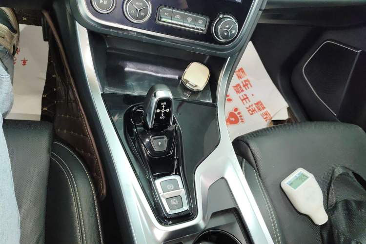 Used Lynk & Co 01 2019 2.0T Two-Wheel-Drive Pro Version China VI Standard Gear Lever