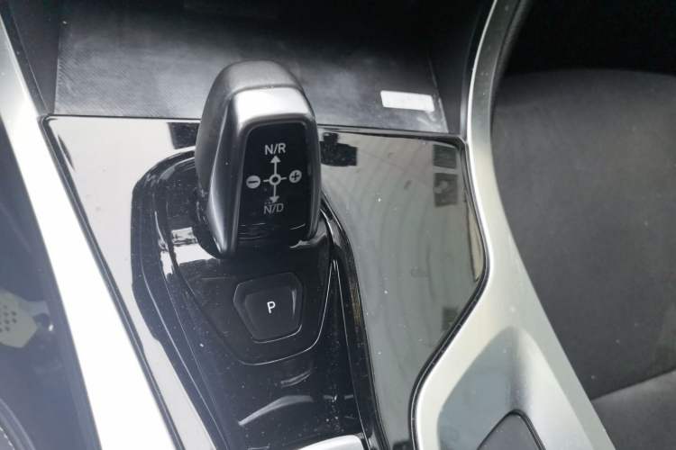 Used Lynk & Co 01 2019 2.0T Two-Wheel-Drive Pro Version China VI Standard Gear Lever