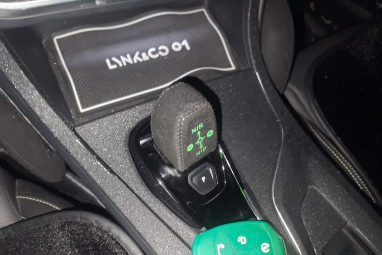 Used Lynk & Co 01 2019 2.0T Two-Wheel-Drive Pro Version China VI Standard Gear Lever