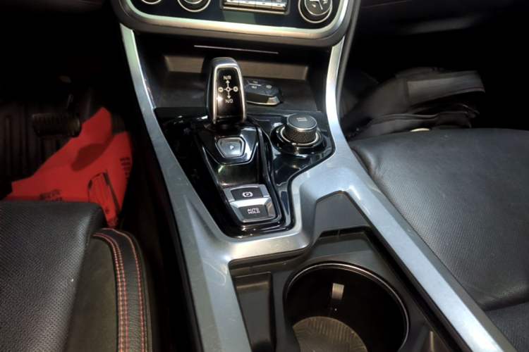 Used Lynk & Co 01 2019 2.0T Four-Wheel Drive Genie Pro Version China V Emission Standard Gear Lever