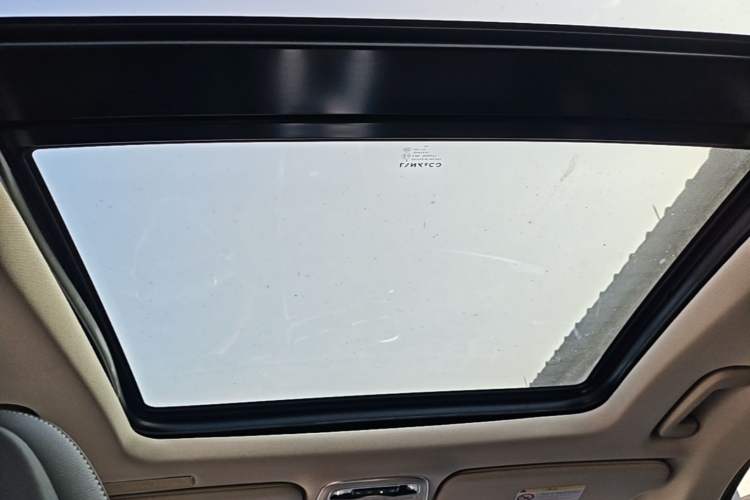 Used Lynk & Co 01 2019 2.0T Two-Wheel-Drive Pro Version China VI Standard Headliner