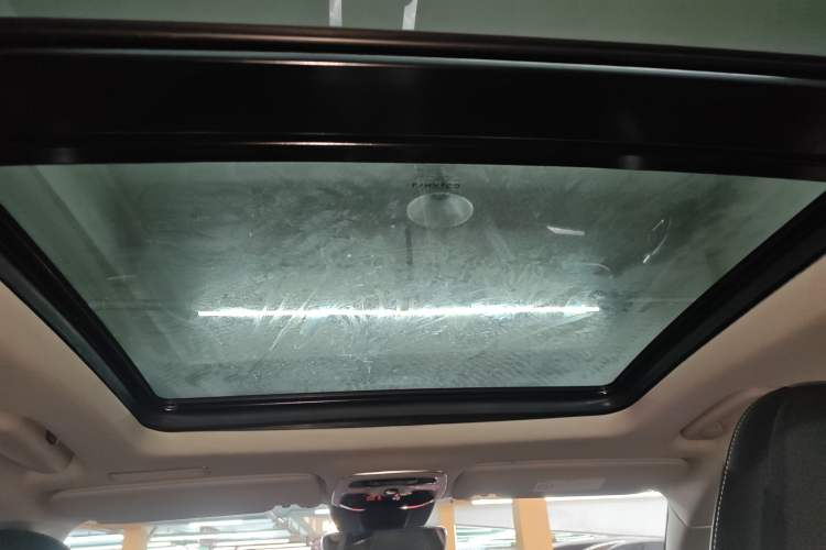 Used Lynk & Co 01 2019 2.0T Two-Wheel-Drive Pro Version China VI Standard Headliner