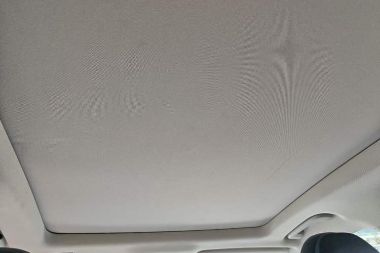 Used Lynk & Co 01 2019 2.0T Two-Wheel-Drive Version China VI Standard Headliner