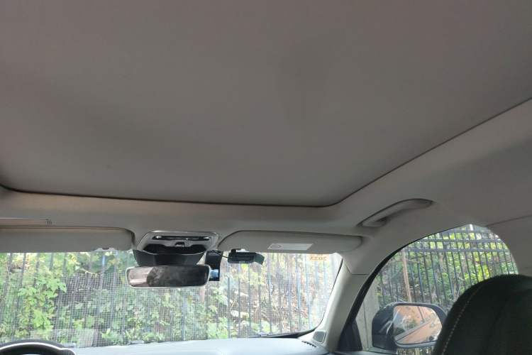 Used Lynk & Co 01 2019 2.0T Two-Wheel-Drive Pro Version China VI Standard Headliner