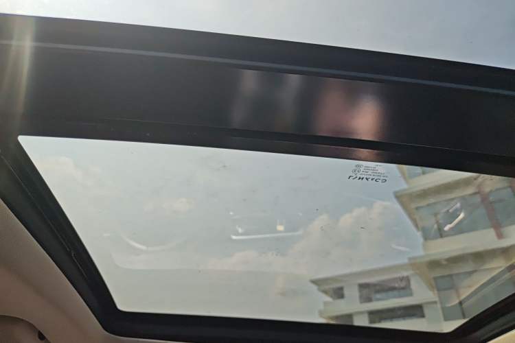Used Lynk & Co 01 2019 2.0T Two-Wheel-Drive Pro Version China VI Standard Headliner
