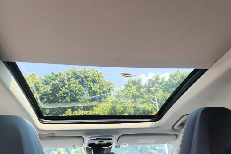 Used Lynk & Co 01 2019 2.0T Two-Wheel-Drive Pro Version China VI Standard Headliner