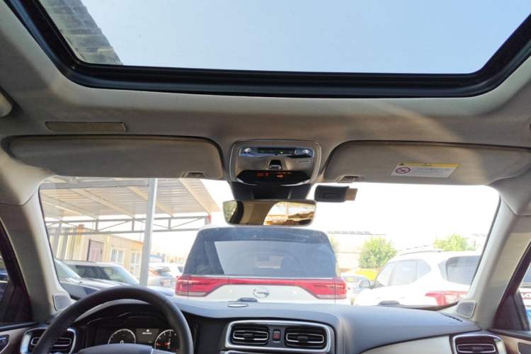 Used Lynk & Co 01 2019 2.0T Two-Wheel-Drive Pro Version China VI Standard Headliner