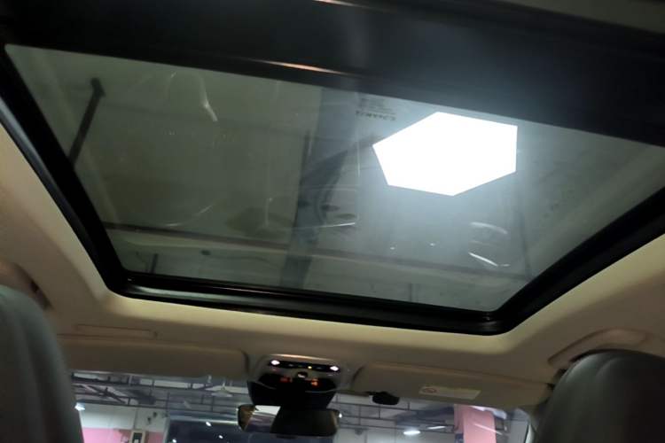 Used Lynk & Co 01 2019 2.0T Four-Wheel Drive Genie Pro Version China V Emission Standard Headliner