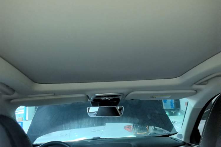 Used Lynk & Co 01 2019 2.0T Two-Wheel-Drive Pro Version China VI Standard Headliner
