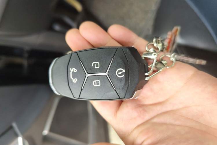 Used Lynk & Co 01 2019 2.0T Two-Wheel-Drive Pro Version China VI Standard Interior 1