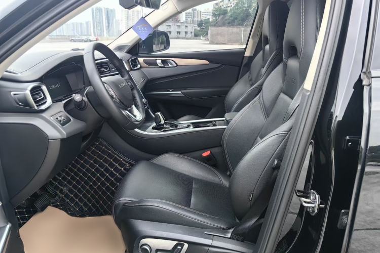 Used Lynk & Co 01 2019 2.0T Two-Wheel-Drive Pro Version China VI Standard Interior 2