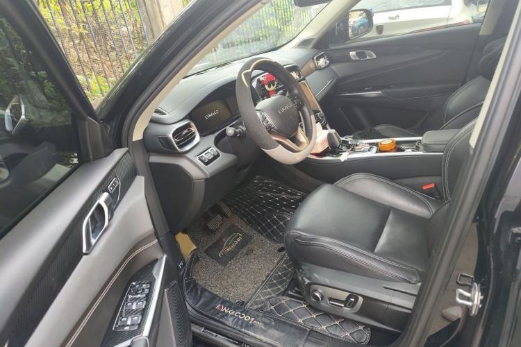 Used Lynk & Co 01 2019 2.0T Two-Wheel-Drive Pro Version China VI Standard Interior 3