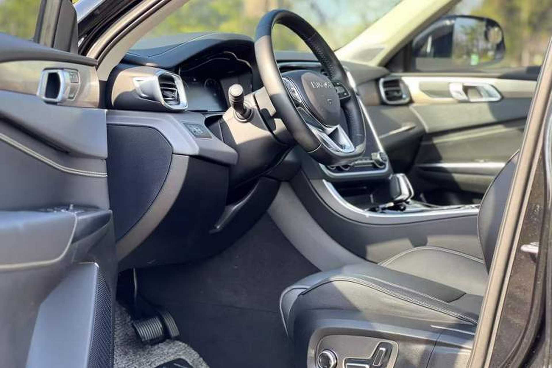 Used Lynk & Co 01 2019 2.0T Two-Wheel-Drive Pro Version China VI Standard Interior 3