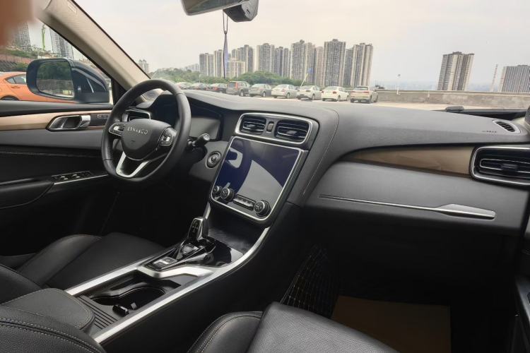 Used Lynk & Co 01 2019 2.0T Two-Wheel-Drive Pro Version China VI Standard Interior 6