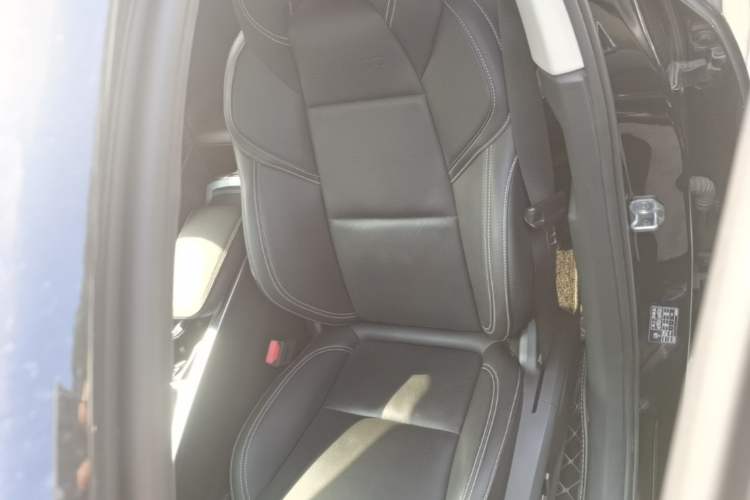 Used Lynk & Co 01 2019 2.0T Two-Wheel-Drive Pro Version China VI Standard Left Front Seat