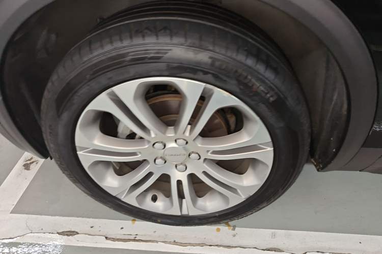 Used Lynk & Co 01 2019 2.0T Two-Wheel-Drive Pro Version China VI Standard Left Front Wheel Hub