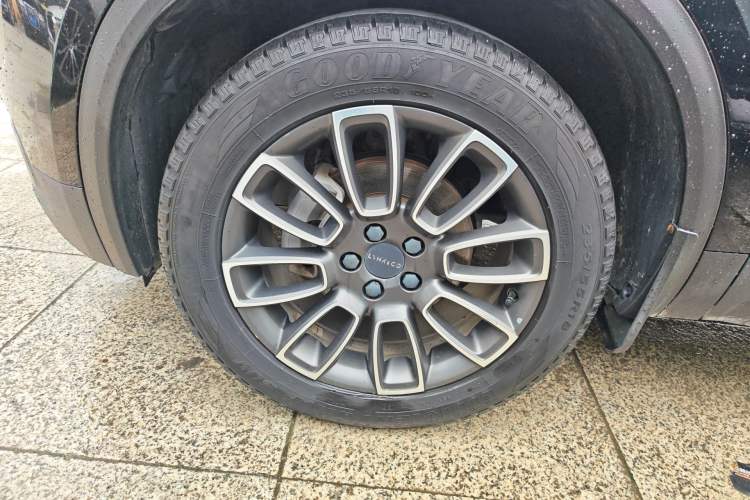 Used Lynk & Co 01 2019 2.0T Two-Wheel-Drive Version China VI Standard Left Front Wheel Hub
