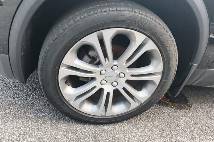 Used Lynk & Co 01 2019 2.0T Two-Wheel-Drive Pro Version China VI Standard Left Front Wheel Hub