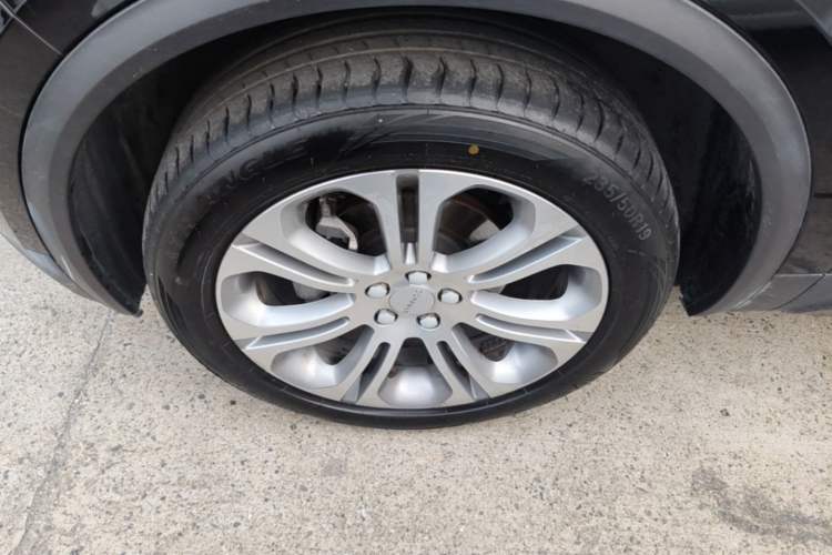 Used Lynk & Co 01 2019 2.0T Two-Wheel-Drive Pro Version China VI Standard Left Front Wheel Hub