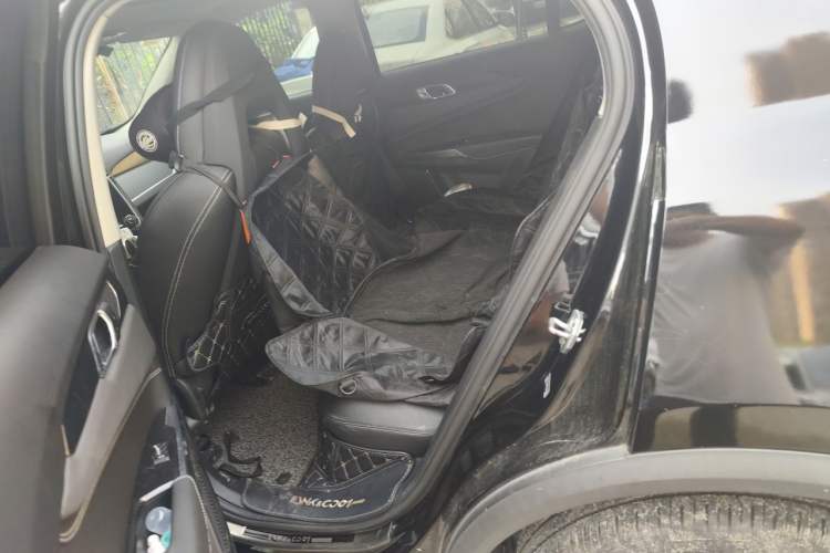 Used Lynk & Co 01 2019 2.0T Two-Wheel-Drive Pro Version China VI Standard Left Rear Seat
