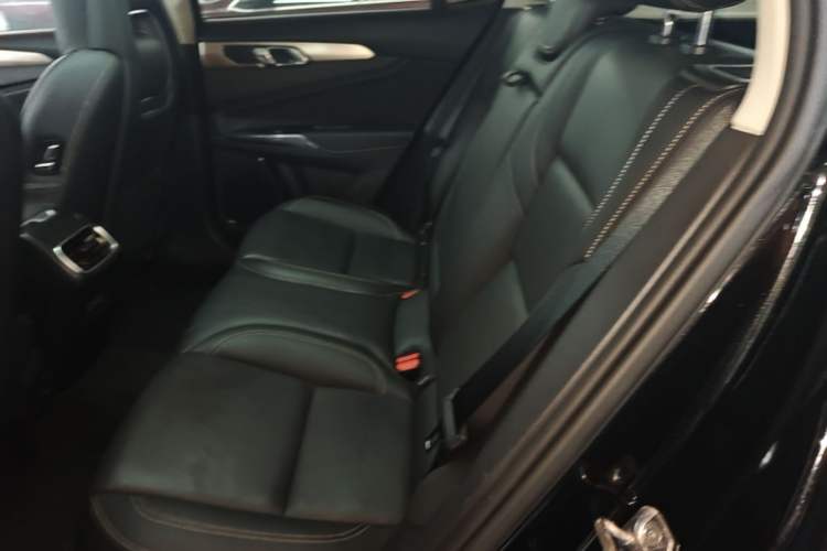 Used Lynk & Co 01 2019 2.0T Two-Wheel-Drive Pro Version China VI Standard Left Rear Seat