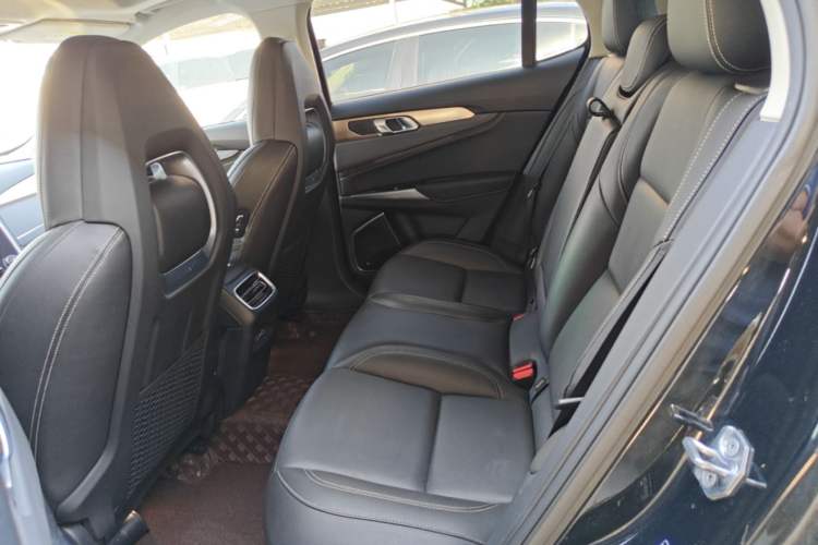 Used Lynk & Co 01 2019 2.0T Two-Wheel-Drive Pro Version China VI Standard Left Rear Seat