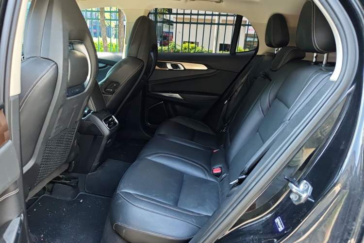Used Lynk & Co 01 2019 2.0T Two-Wheel-Drive Pro Version China VI Standard Left Rear Seat