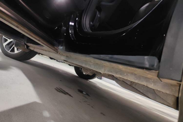 Used Lynk & Co 01 2019 2.0T Four-Wheel Drive Genie Pro Version China VI Standard Left Side Sill